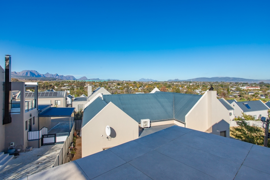 10 Bedroom Property for Sale in Berg En Dal Western Cape